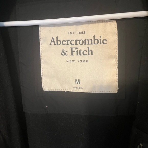 Men’s Abercrombie and Fitch black tech vest. Size medium. New without tags. - Picture 3 of 10